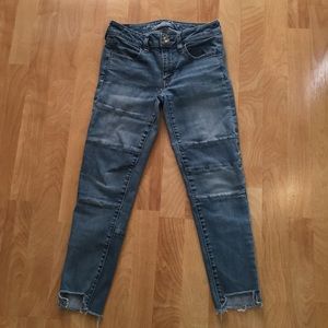 ⭐️Distressed ankle jegging